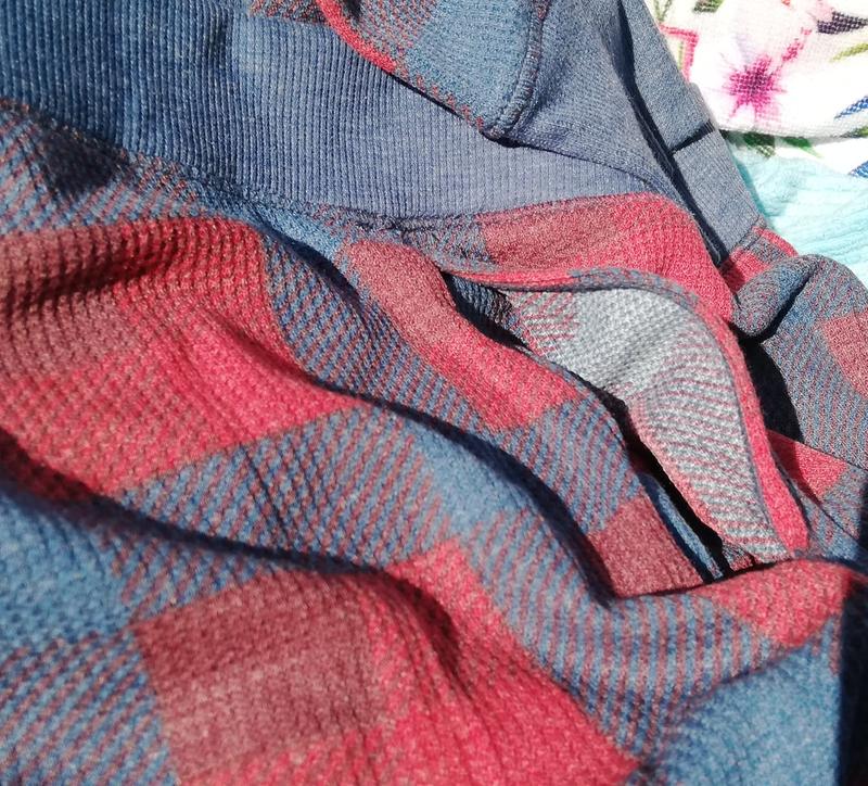 Side pockets... Great feature!