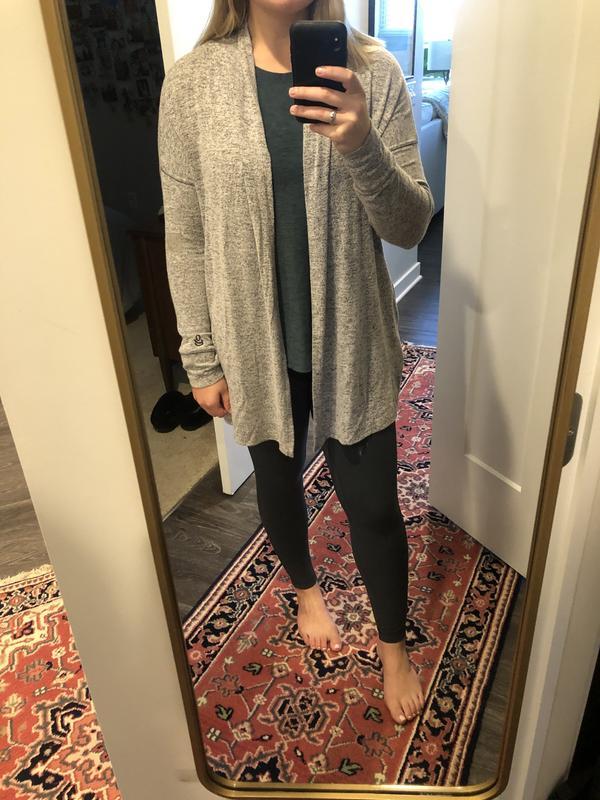 I don't love the drop shoulders because it makes me feel like I look wide, but I still think it's flattering!