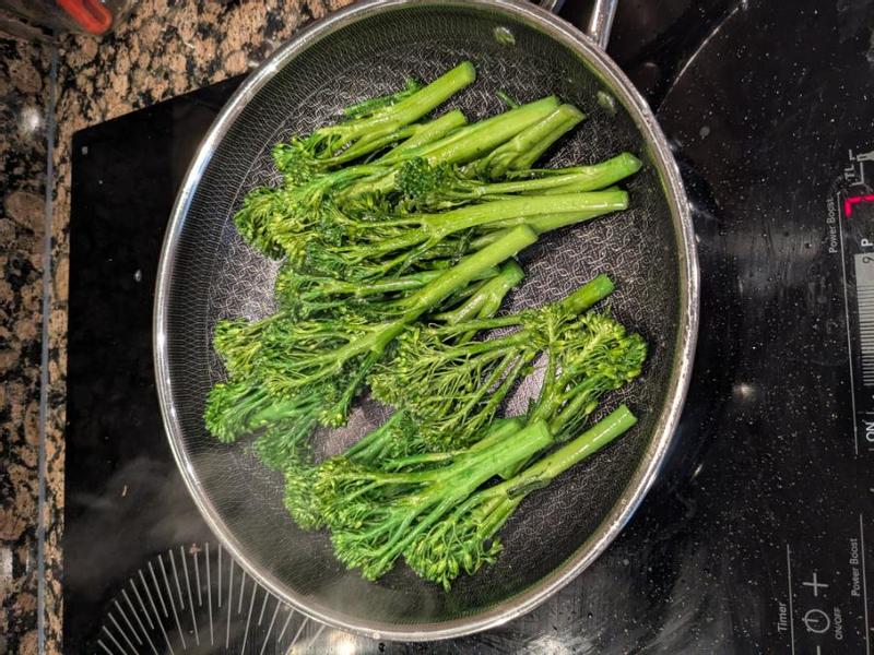 Broccolini sauteing