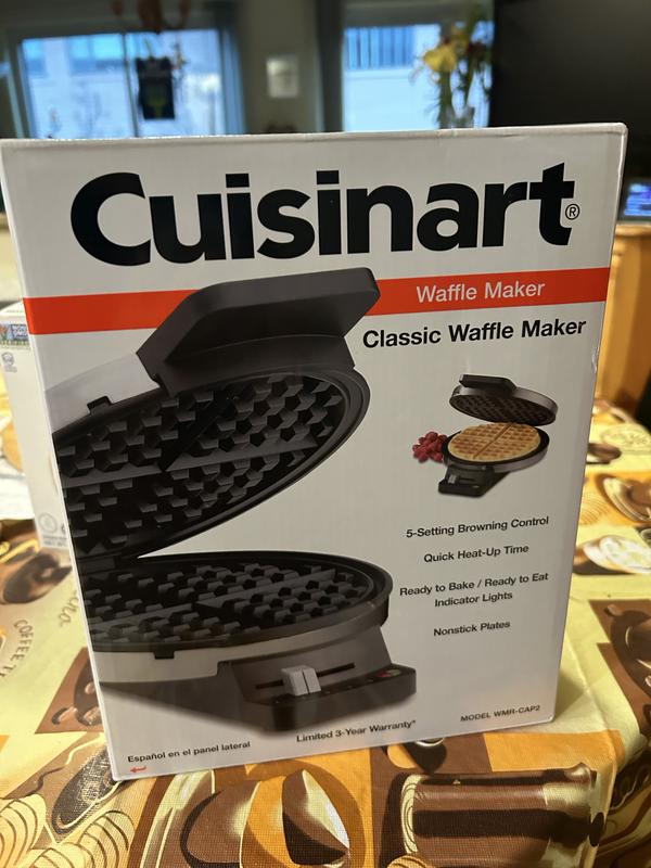 Cuisinart Round Classic Waffle Maker -Chrome/Black 