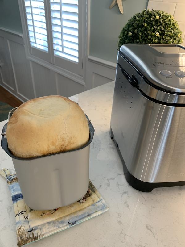 Cuisinart Bread Maker Cookbook: Simple Recipes for Homemade Breadcakes,  Pizza, and More