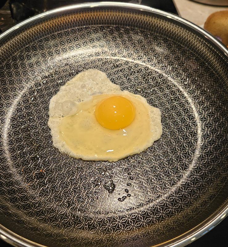 Cooking egg