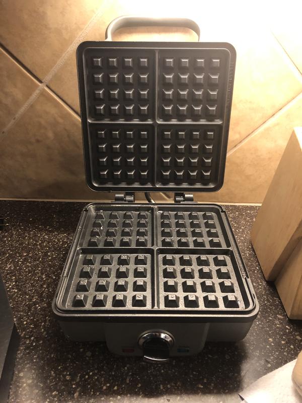 Cuisinart WAF300 4Slice Belgian Waffle Maker with Pancake Plates