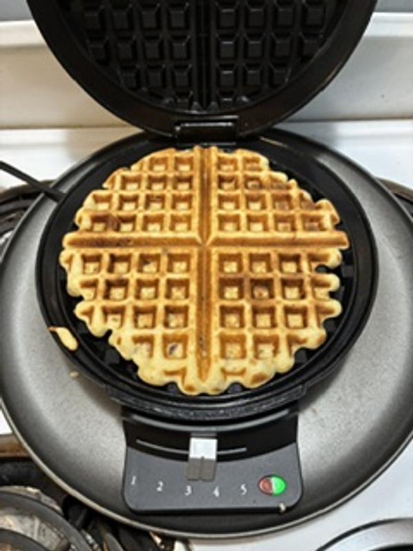 Cuisinart Round Classic Waffle Maker - WMRCANAS | abt