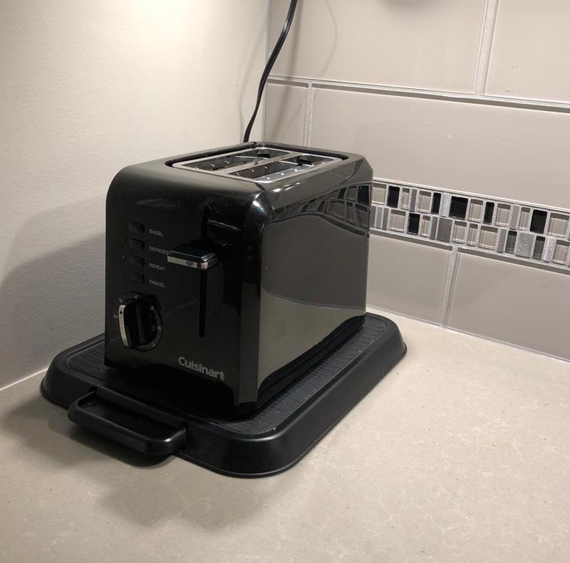 Black goes great in my new kitchen