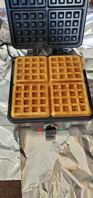 Cuisinart WAF-300 Belgian Waffle Maker with Removable Plates