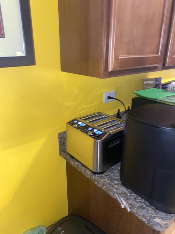 It fits just perfect right next to the air fryer.