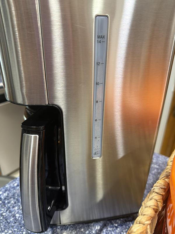 1) Photo of Coffeemaker, 2) photo of deep basket, 3) photo of cup measure on outside of coffeemaker