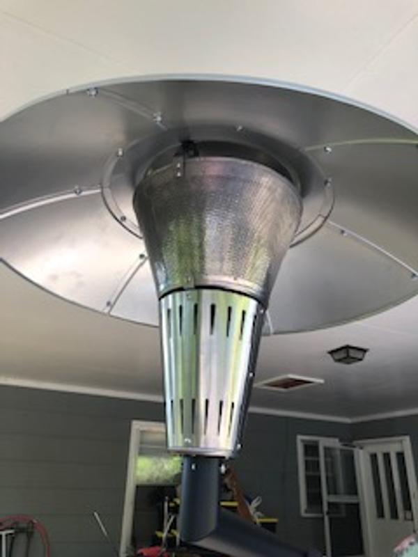 Nice metal dome top to put the heat back down toward you