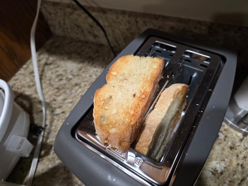 Longer slots are great for homemade and differently shaped breads