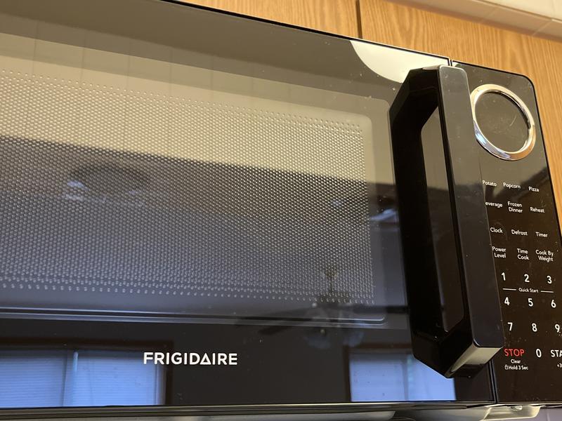 FRIGIDAIRE™ 0.9 CU. FT. MICROWAVE – CURTIS INTERNATIONAL