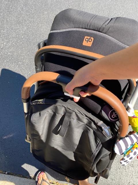 Unfold using one hand!