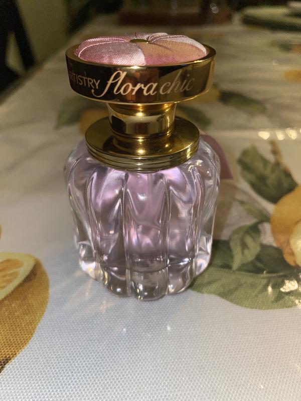 Artistry flora chic online perfume price