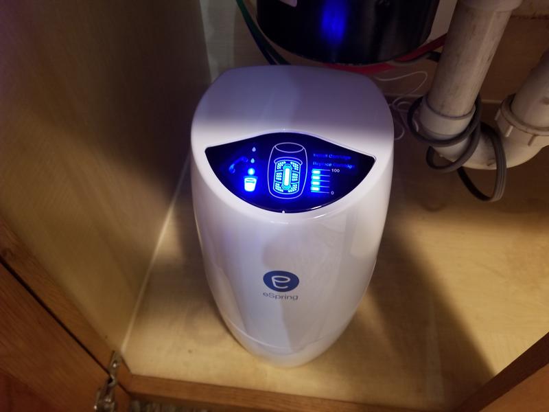 eSpring™ Purificateur d’eau UV – Modèle sur comptoir