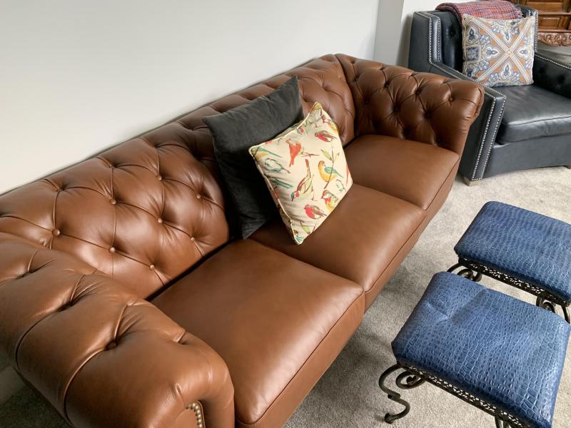 Hydeline Alton Bay Top Grain Leather Chesterfield Loveseat - Caramel Brown