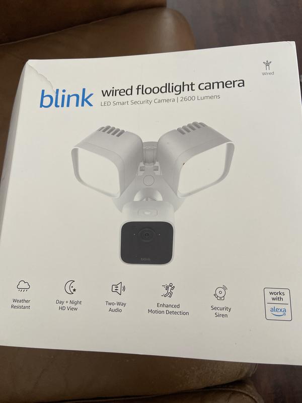 Blink Wired Floodlight Camera - Smart Security Camera, 2600 Lumens, HD  Works with Alexa - 1 Camera (White) B0B5VLCL1N - The Home Depot