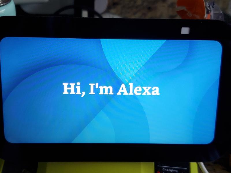 Echo Show 5 (3er Generación) Asistente Virtual Alexa 5.5 - Charcoal  — Cover company