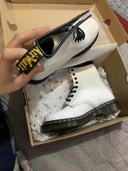 american eagle doc martens