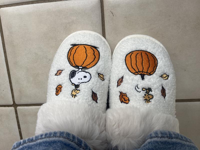 AE Fall Peanuts Slipper