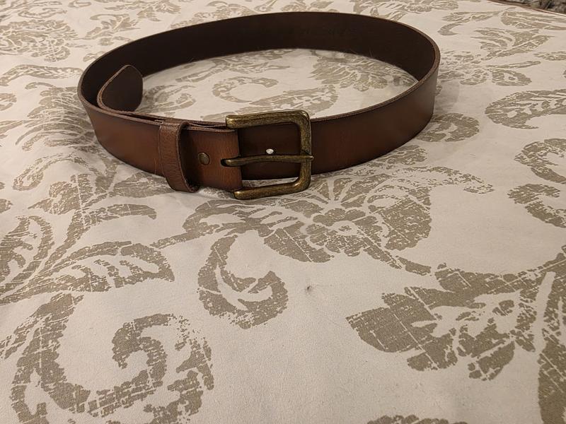 AE Casual Suede Leather Belt | American Eagle display picture 1
