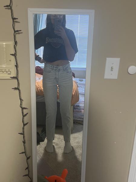 Mom jeans outfit