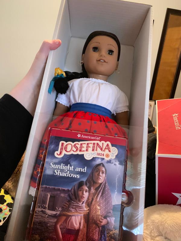 Josefina deals american girl