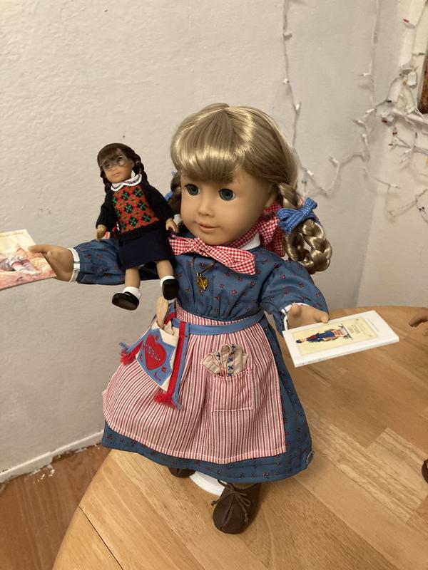 (4) pleasant company American girl top dolls