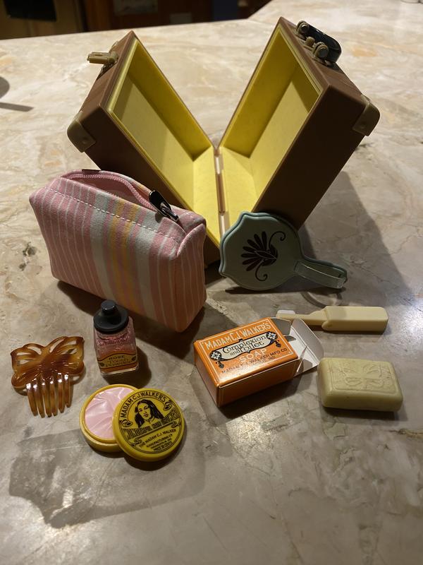 Claudie's™ Travel Accessories for 18-inch Dolls | American Girl®