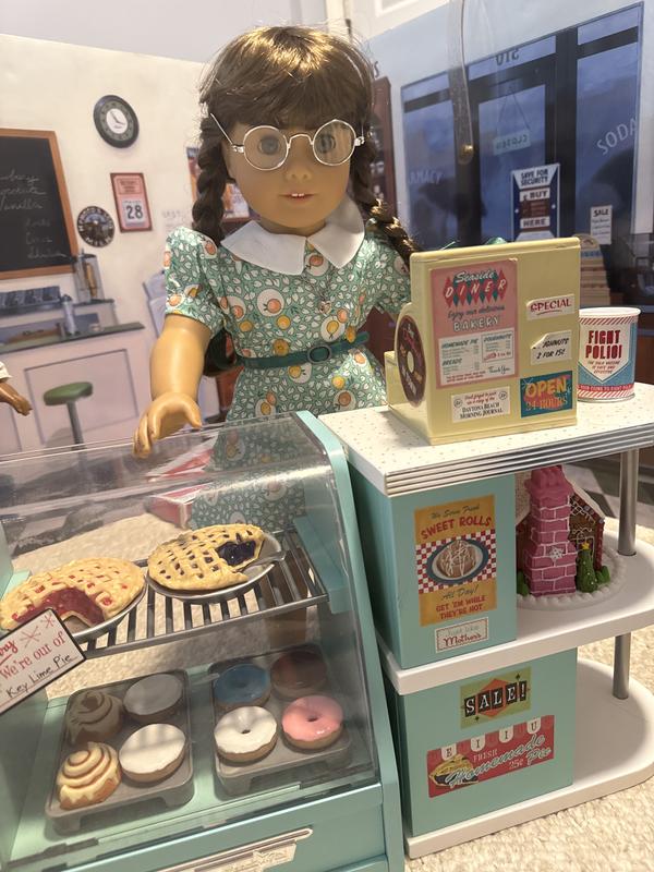 Maryellen's Seaside Diner for 18-inch Dolls | American Girl