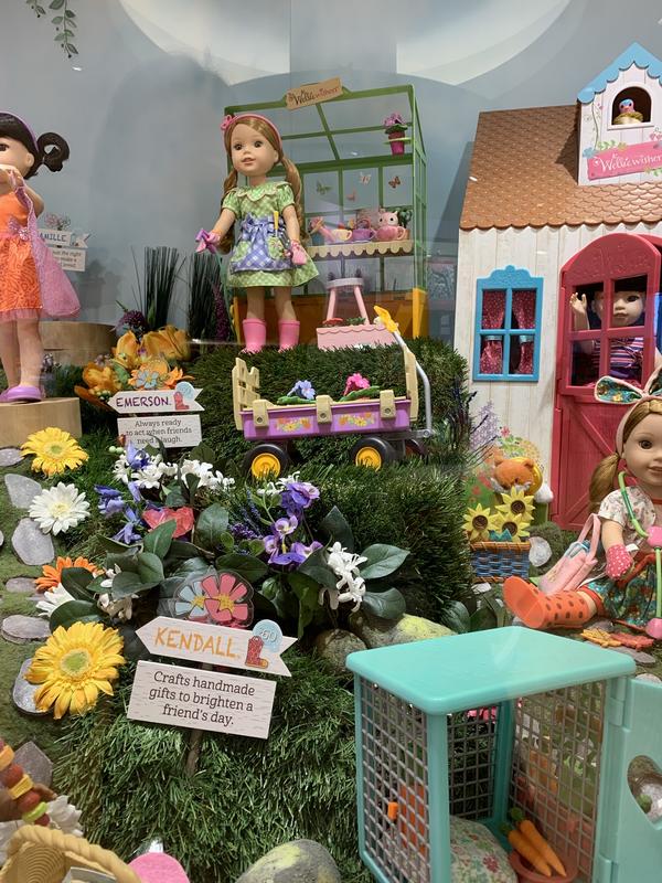 Wellie wisher doll store stand