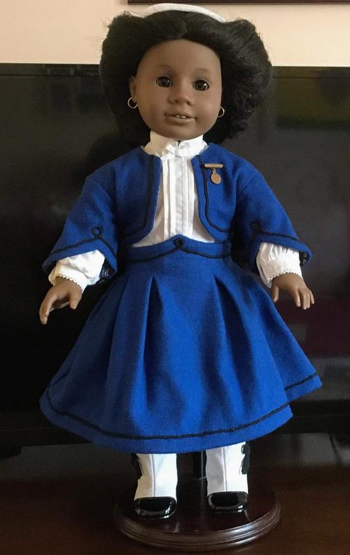 Addy Mini Doll (American Girl);American Girl: American Girl Editors:  0540409501321: : Books