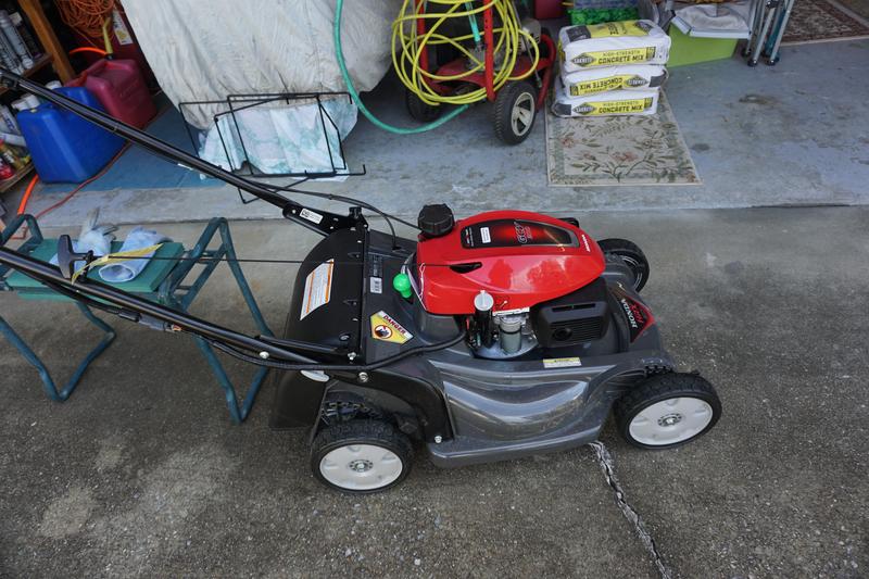 Honda HRX217VLA Mower 21