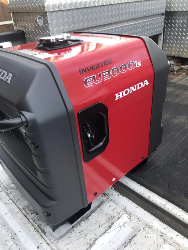 Honda EU3000is 3000w Super Quiet Generator with Handy Electric