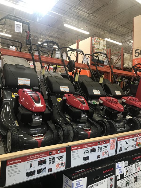 Honda Hrx 21-in Gas Self-propelled lawn mower with 201-cc Honda