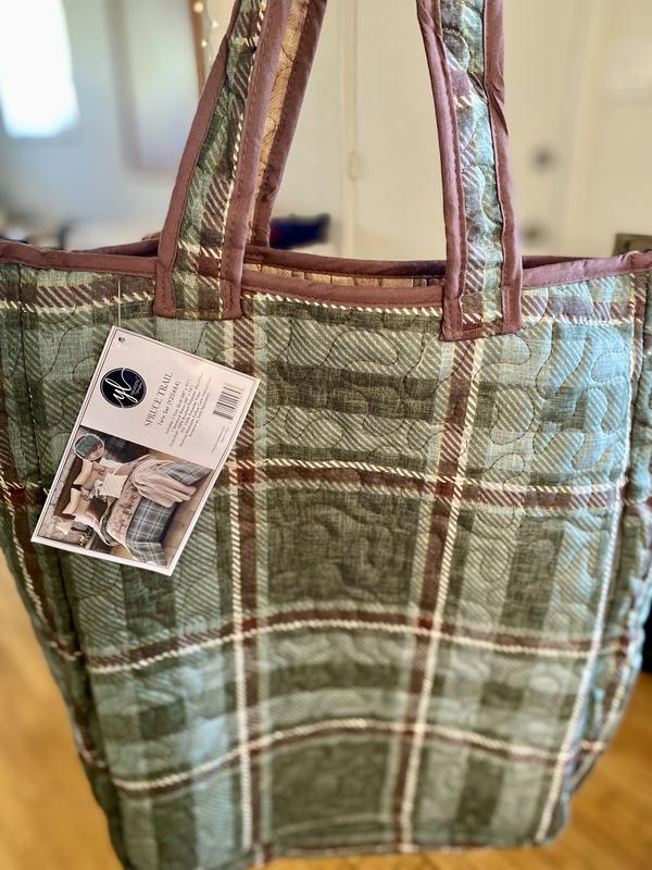 Comes in this matching tote.