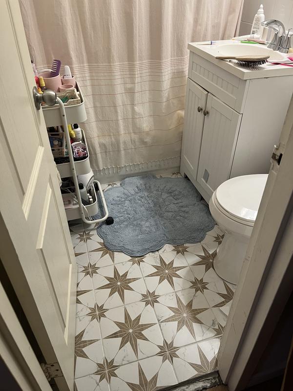 【即発】Anthropologie カスティリヤ ローズバスマット Castile Tufted Cotton Rose Bath Mat | AnthroHome