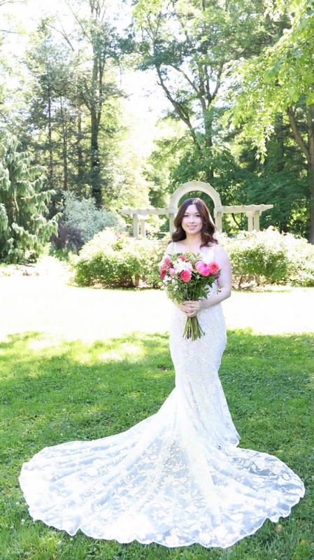 Rish Azalea V-Neck Mermaid Lace Wedding Gown | Anthropologie
