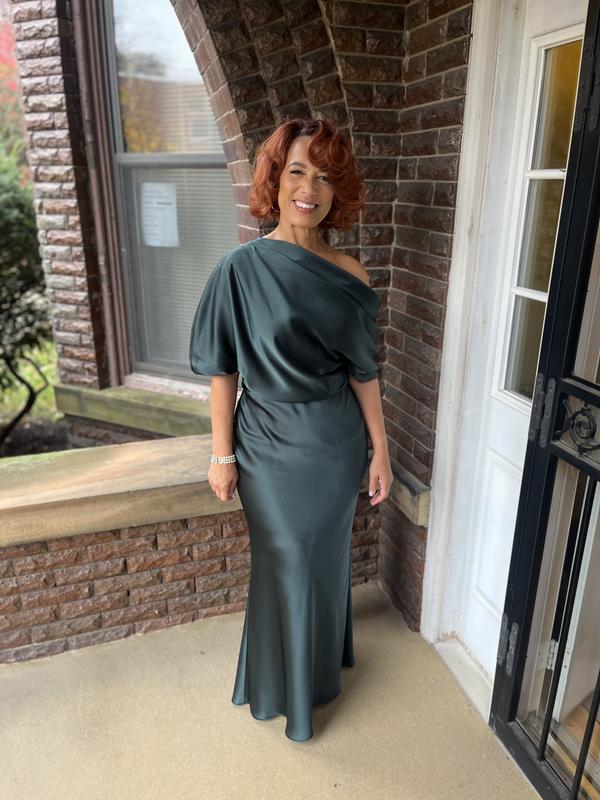 amsale pryce off the shoulder dress Amsale Pryce Off-Shoulder Satin Column Gown