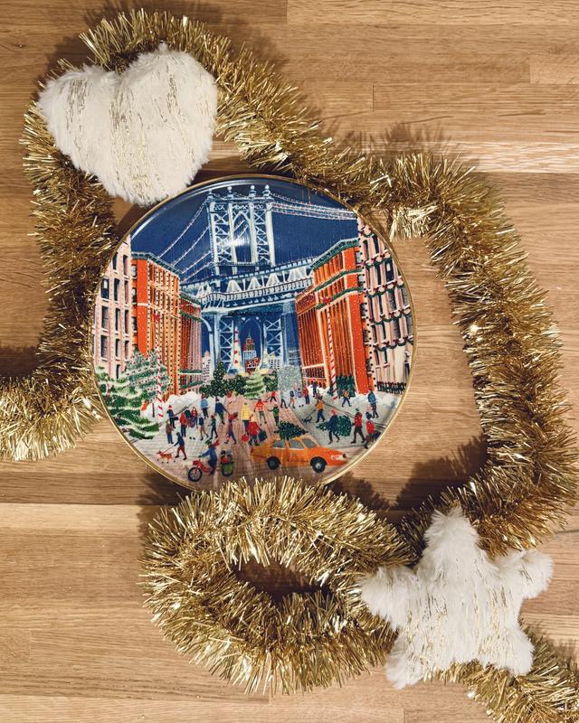 Holiday in the City Stoneware Dessert Plate | AnthroHome