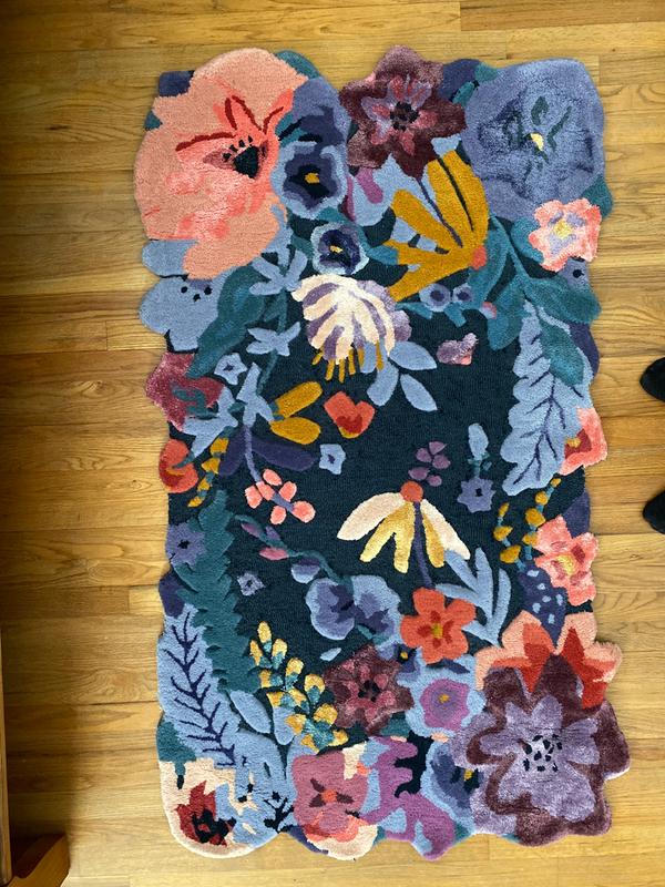 アンソロポロジー新品Tufted Jardin Rug 花柄ラグ 61×91cm Anthropologie Tufted Jardin 5x8 Rug - AptDeco