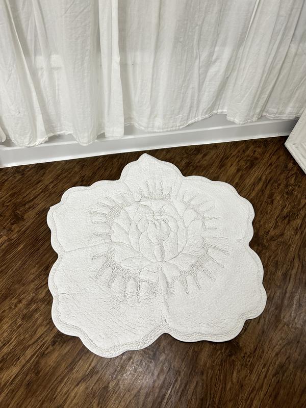 Castile Tufted Cotton Rose Bath Mat | AnthroHome