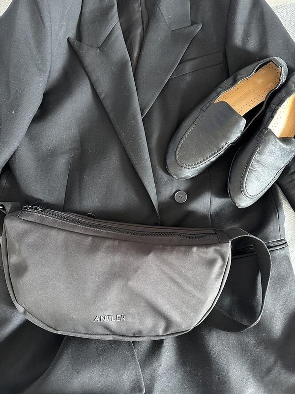 Customer photo for "From Work to Weekend The Only Bag I Need"