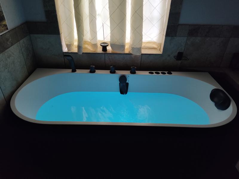 FT-AZ514BK-BK - ANZZI Stone Belle 67 x 32 Combination Flat Bottom