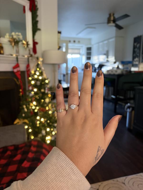 Review Thumbnail Image 0 372686333