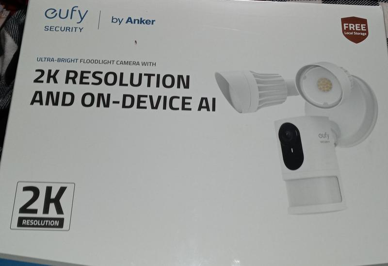 Eufy Floodlight Camera 2K Caméra de sécurité IP Extérieure 2048 x