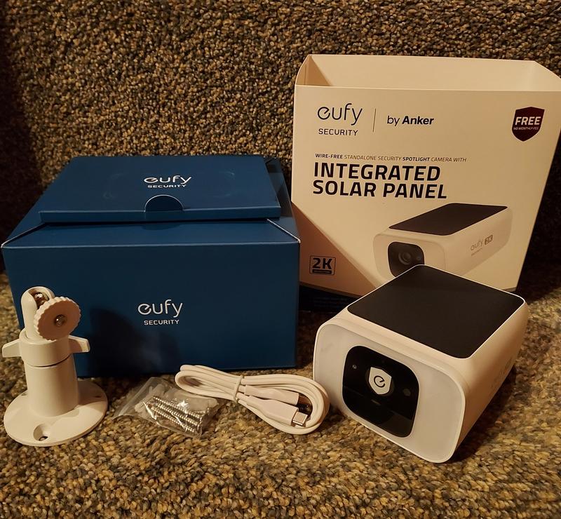 Eufy Security Spotlight Cam Solar 2K!