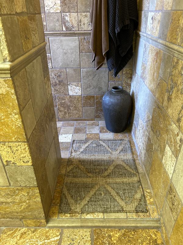 Customer carousel item 1.