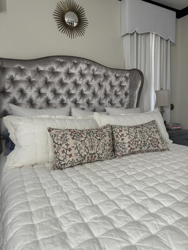 Reviewers Love This $16 Bedding Because It's 'so Soft and Smooth' – SheKnows