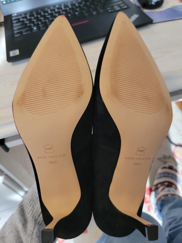 Eryn Suede Pumps