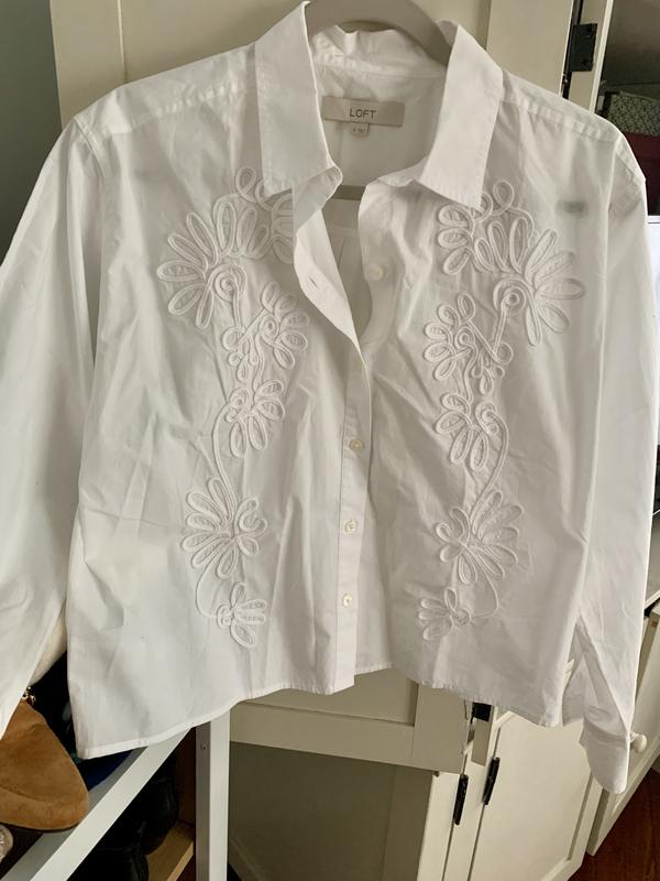 Floral Embroidered Poplin Everyday Abbreviated Shirt